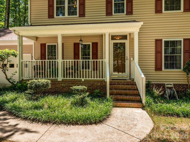 2704 Gold Spike Court, Matthews, NC 28105