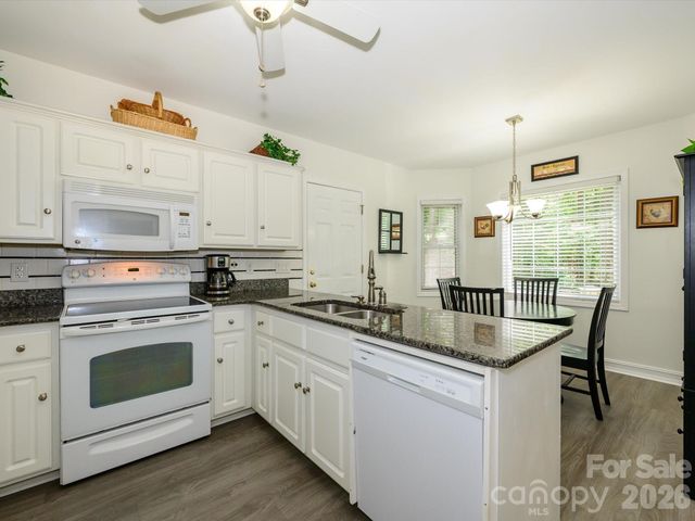 2704 Gold Spike Court, Matthews, NC 28105