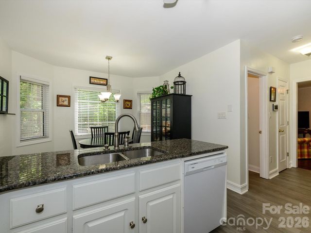 2704 Gold Spike Court, Matthews, NC 28105