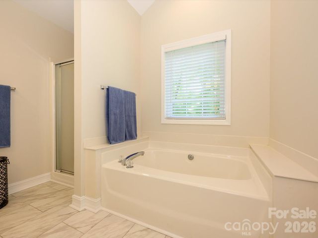 2704 Gold Spike Court, Matthews, NC 28105