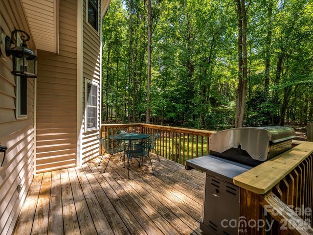 2704 Gold Spike Court, Matthews, NC 28105