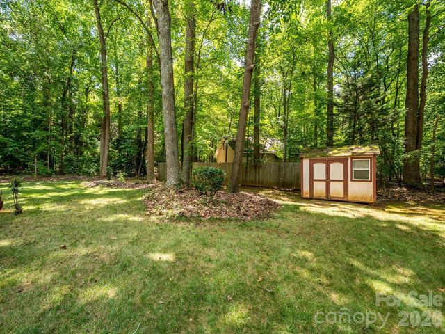 2704 Gold Spike Court, Matthews, NC 28105