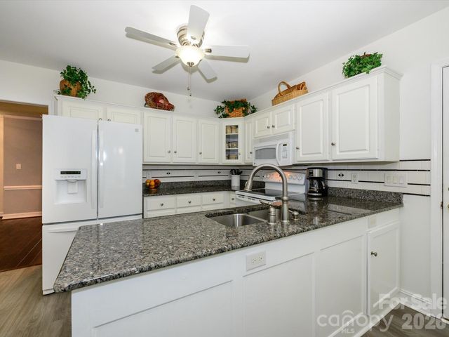2704 Gold Spike Court, Matthews, NC 28105