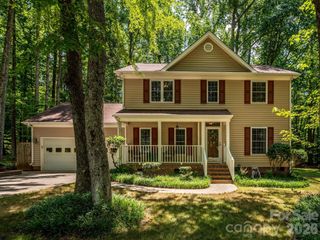 2704 Gold Spike Court, Matthews, NC 28105