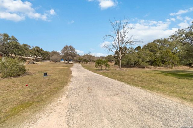 9238 N Point Dr, San Antonio, TX 78266