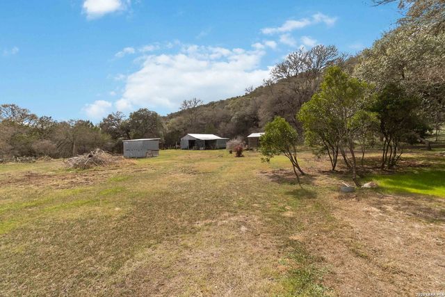 9238 N Point Dr, San Antonio, TX 78266