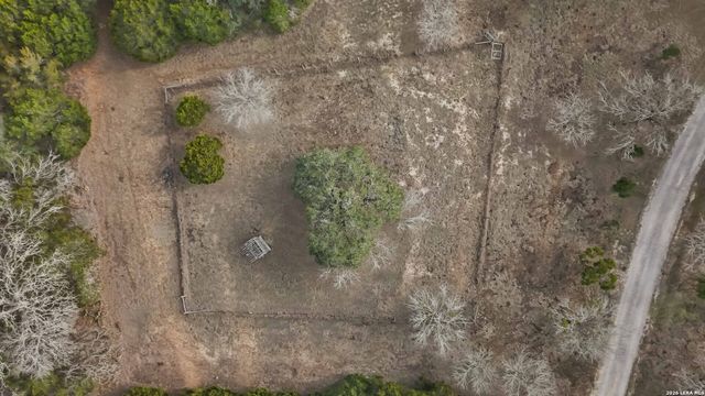 9238 N Point Dr, San Antonio, TX 78266