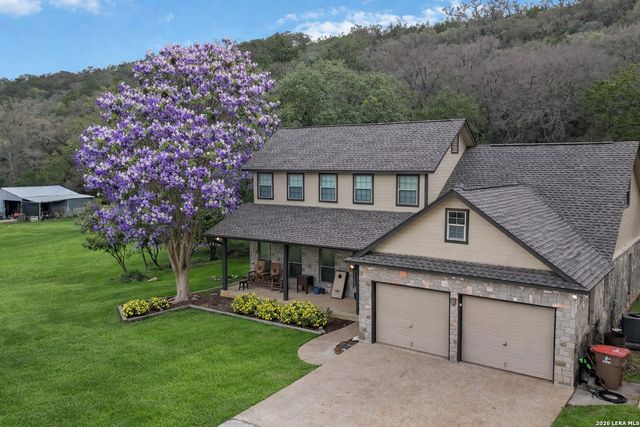 9238 N Point Dr, San Antonio, TX 78266