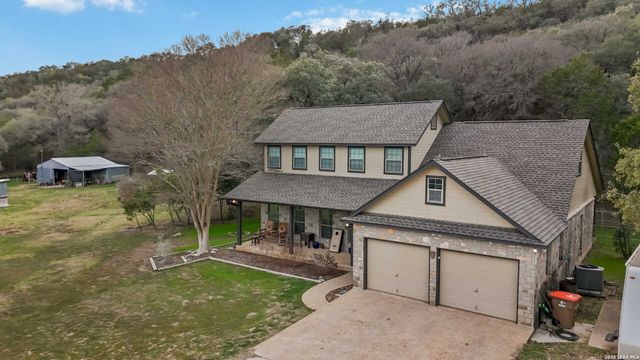 9238 N Point Dr, San Antonio, TX 78266