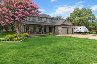 9238 N Point Dr, San Antonio, TX 78266