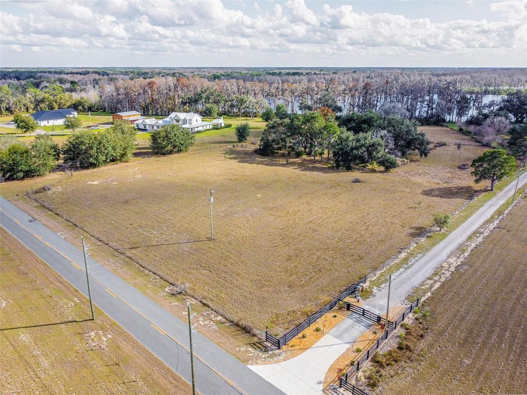 Image 11 of property listing at 7700 FLORIDA BOYS RANCH ROAD, Groveland, FL 34736