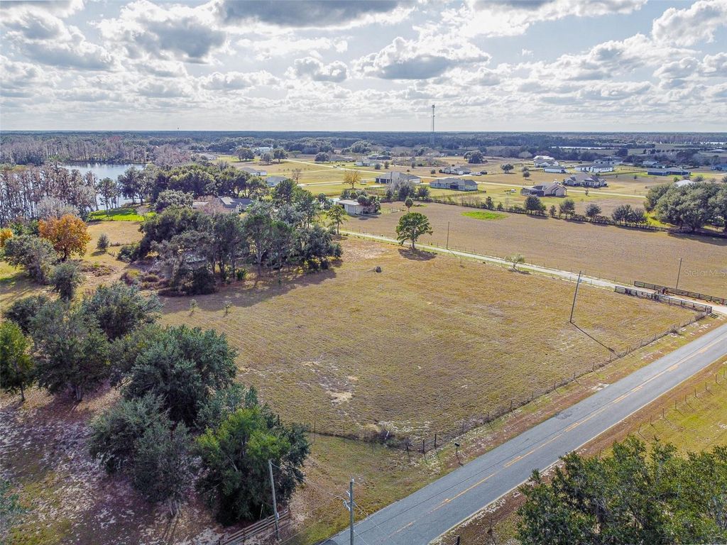 Image 12 of property listing at 7700 FLORIDA BOYS RANCH ROAD, Groveland, FL 34736