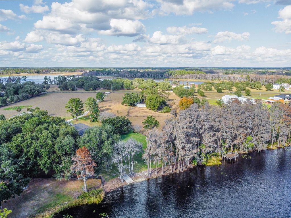 Image 15 of property listing at 7700 FLORIDA BOYS RANCH ROAD, Groveland, FL 34736