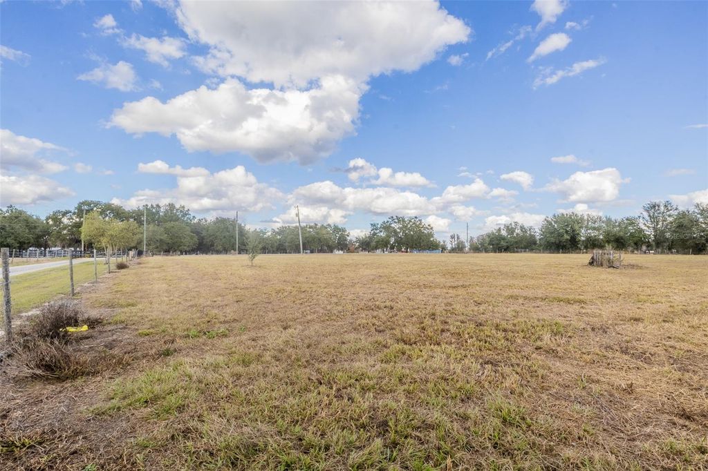 Image 28 of property listing at 7700 FLORIDA BOYS RANCH ROAD, Groveland, FL 34736