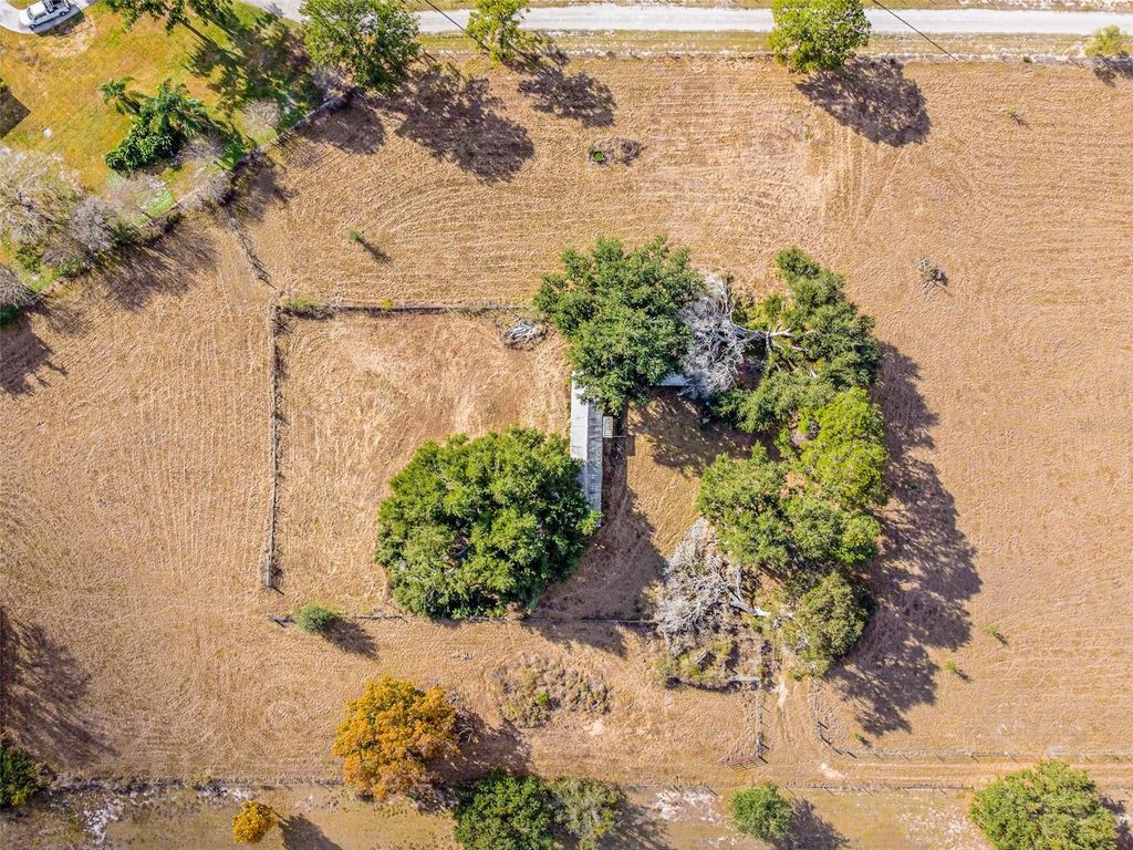 Image 8 of property listing at 7700 FLORIDA BOYS RANCH ROAD, Groveland, FL 34736