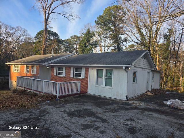 6270 Rockbridge Road, Stone Mountain, GA 30087