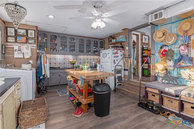 7150 Linne Road, Seguin, TX 78155