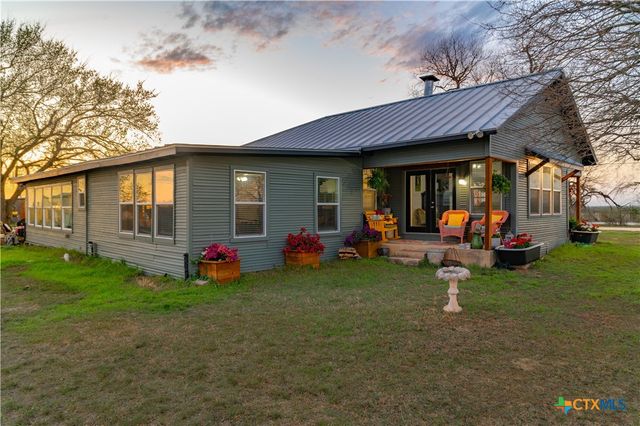 7150 Linne Road, Seguin, TX 78155