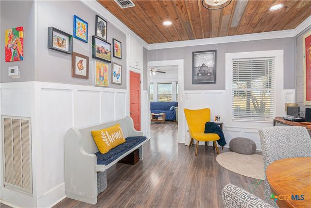 7150 Linne Road, Seguin, TX 78155