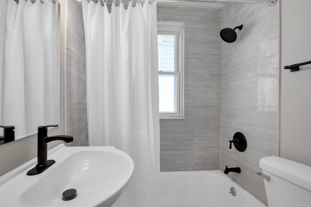 429 Linden Avenue, Royal Oak, MI 48073