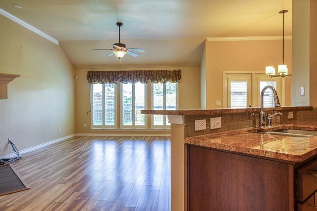 411 Long Point Dr, Portland, TX 78374