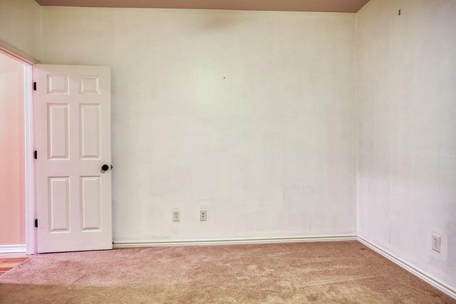 411 Long Point Dr, Portland, TX 78374