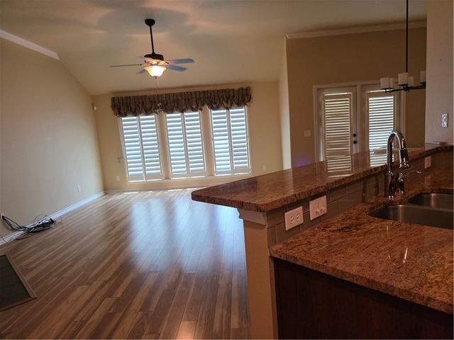 411 Long Point Dr, Portland, TX 78374