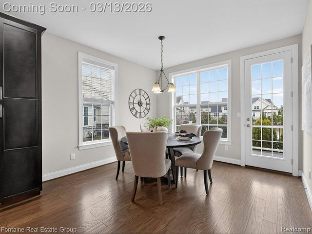 42893 Cardinal Way, Novi, MI 48375