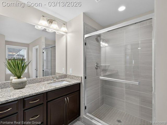 42893 Cardinal Way, Novi, MI 48375