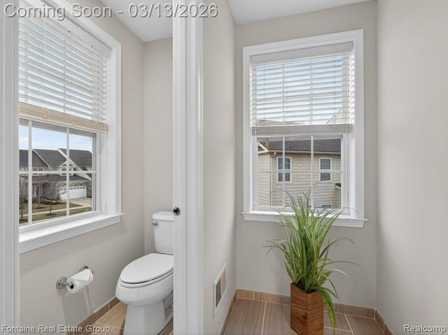 42893 Cardinal Way, Novi, MI 48375