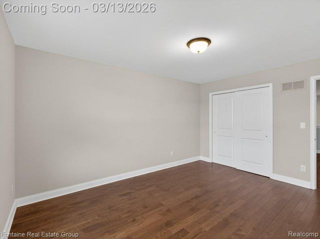 42893 Cardinal Way, Novi, MI 48375