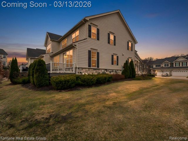 42893 Cardinal Way, Novi, MI 48375