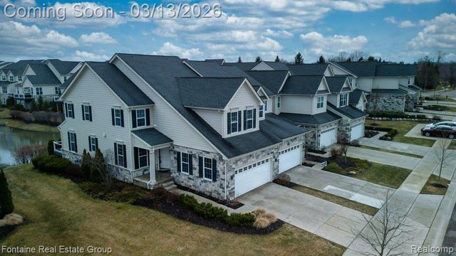 42893 Cardinal Way, Novi, MI 48375