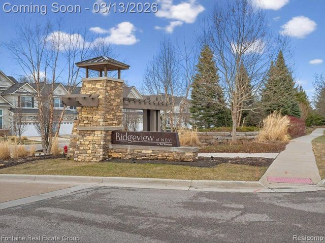 42893 Cardinal Way, Novi, MI 48375