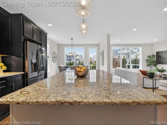 42893 Cardinal Way, Novi, MI 48375