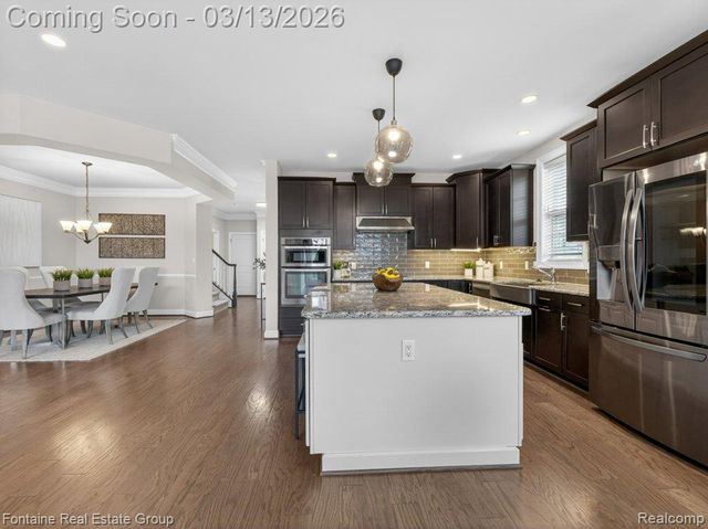 42893 Cardinal Way, Novi, MI 48375