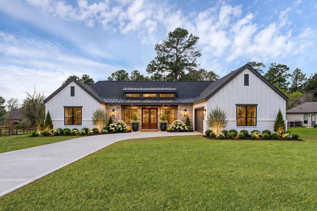 14742 Turquoise Trail, Willis, TX 77378