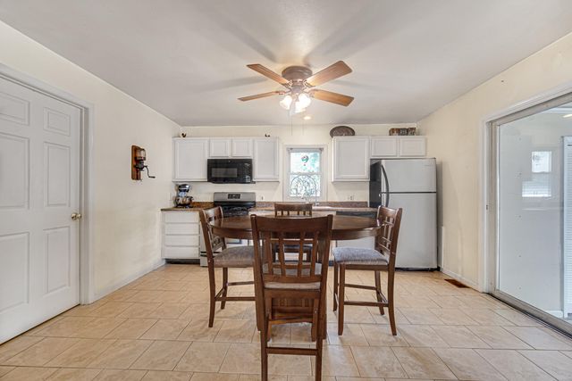 140 Hjelm Road, Porter, IN 46304
