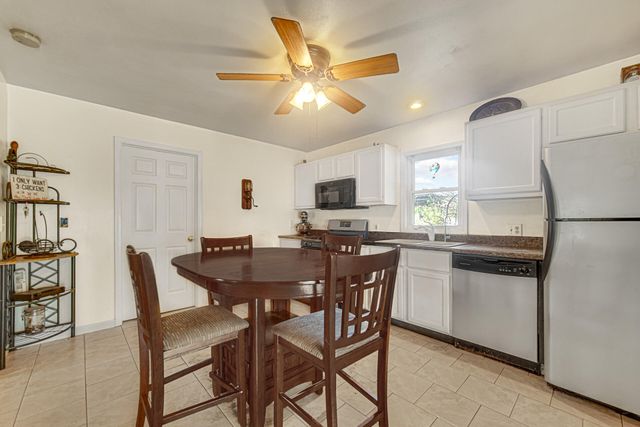 140 Hjelm Road, Porter, IN 46304