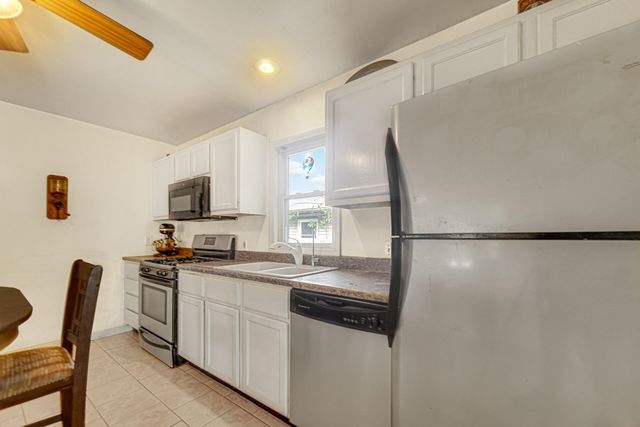 140 Hjelm Road, Porter, IN 46304