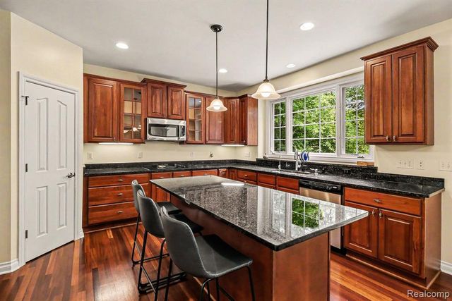 10490 Deer Ridge Trail, Holly, MI 48442