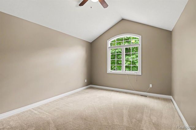10490 Deer Ridge Trail, Holly, MI 48442