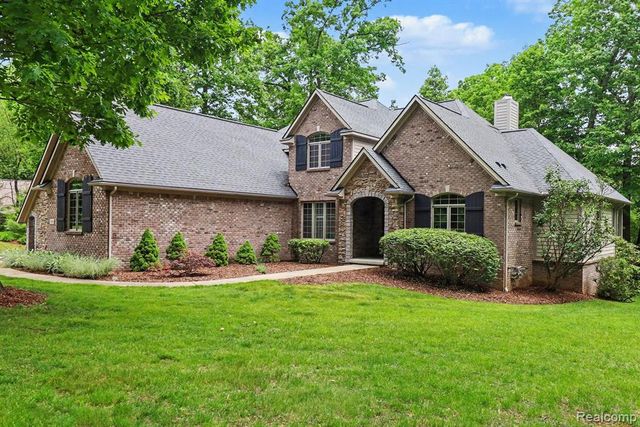 10490 Deer Ridge Trail, Holly, MI 48442
