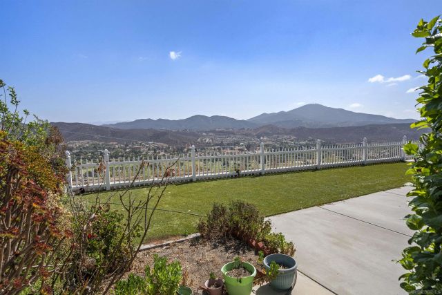2336 Wind River Rd, El Cajon, CA 92019