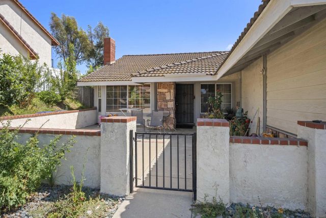 2336 Wind River Rd, El Cajon, CA 92019