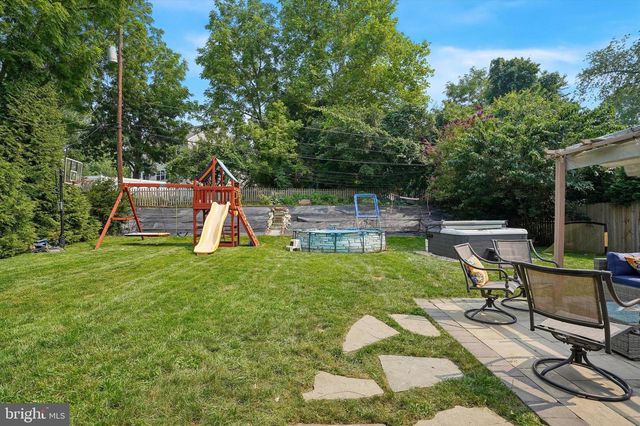 3032 EDMONDS RD, Lafayette Hill, PA 19444