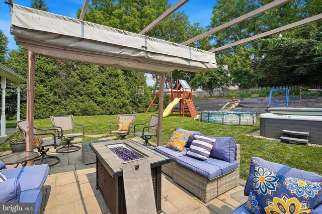 3032 EDMONDS RD, Lafayette Hill, PA 19444