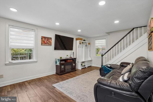 3032 EDMONDS RD, Lafayette Hill, PA 19444
