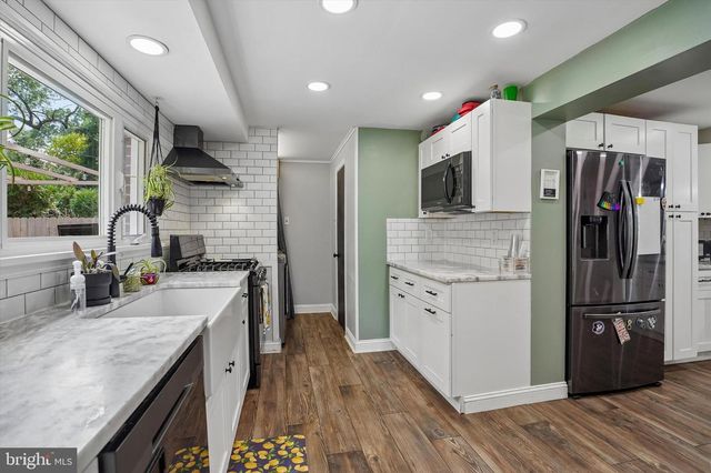 3032 EDMONDS RD, Lafayette Hill, PA 19444
