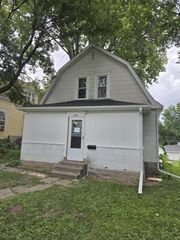 250 Irving Avenue N, Minneapolis, MN 55405